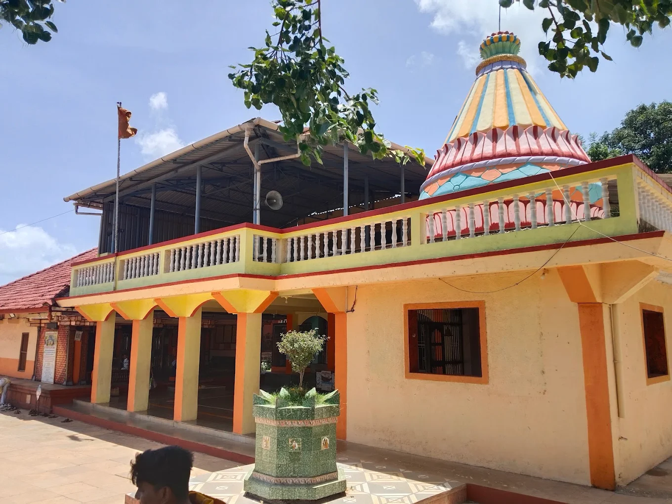 Somjai Devi Temple photo 3