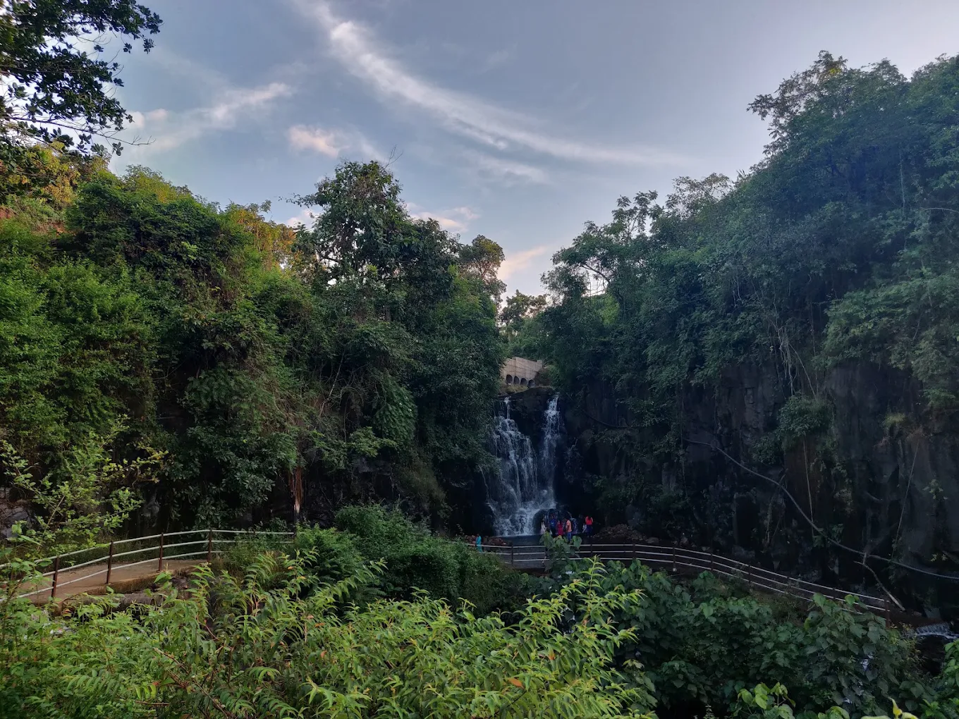 Nhavankond Waterfall photo 2